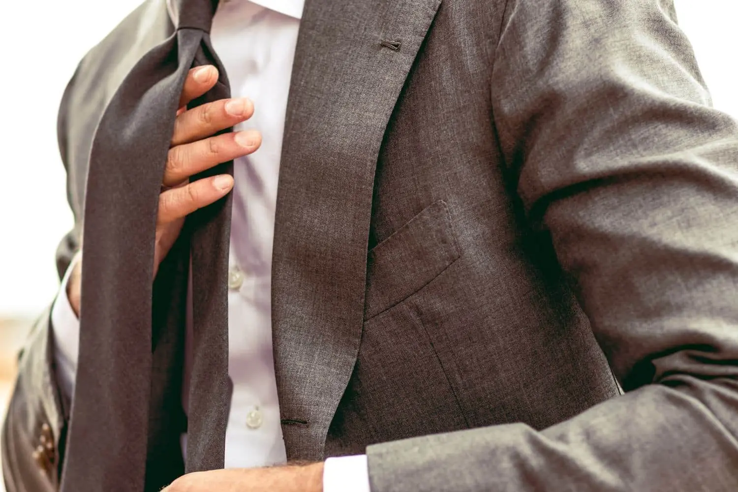 Hochzeitsanzug Klassik — Massgeschneidert für Ihren grossen Tag